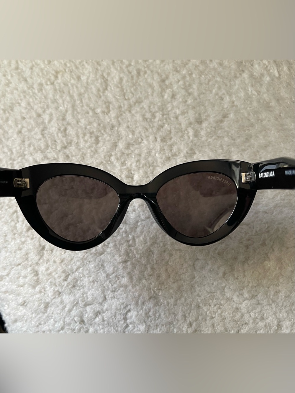 Balenciaga Cat eye Sunglasses - Picture 3 of 5